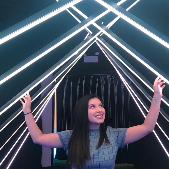 Meet your Posher, Sofia - Picture 1 of 1